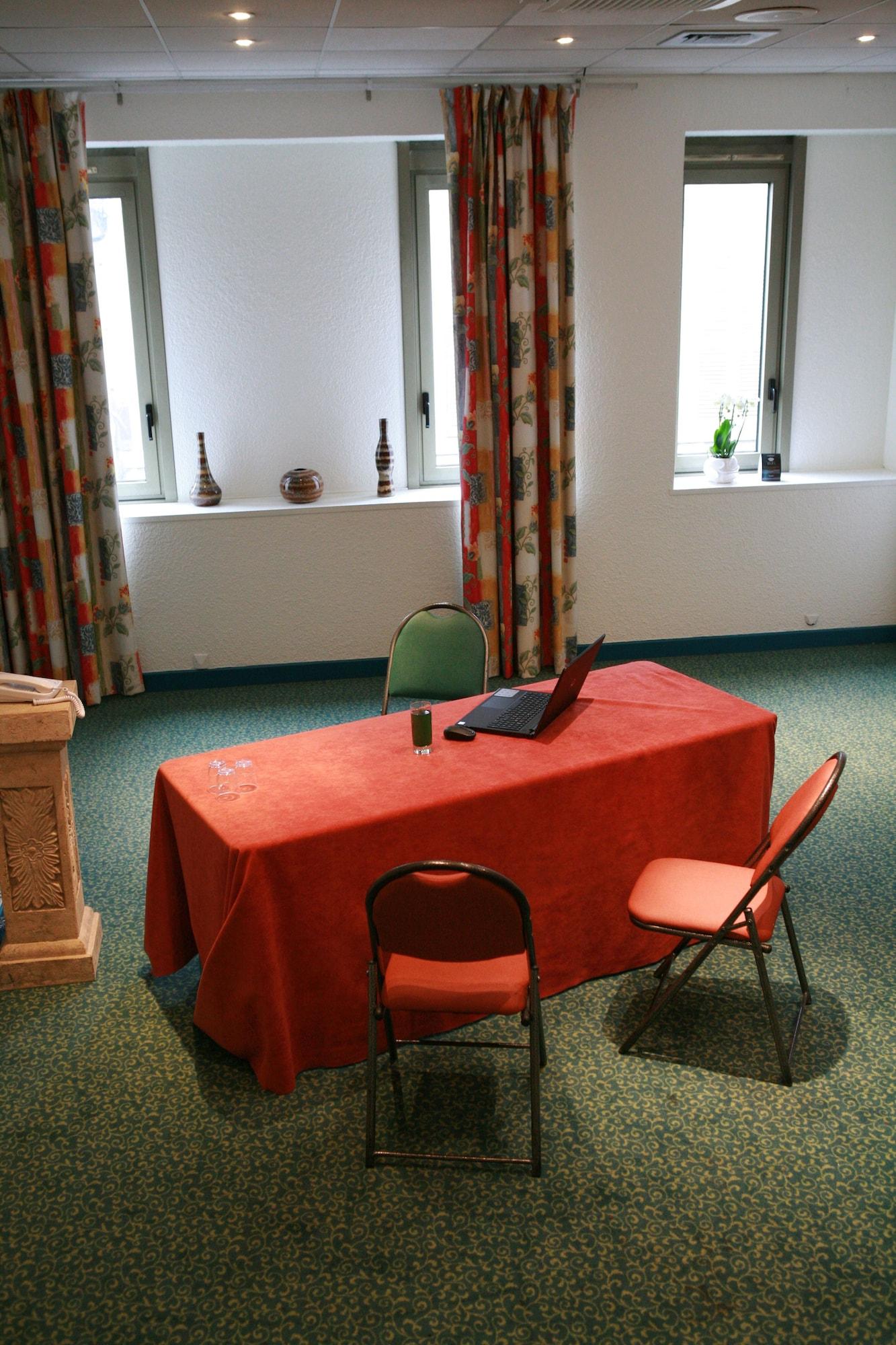 Ibis Châteauroux エクステリア 写真